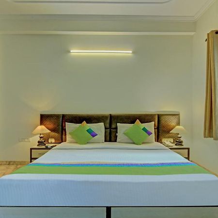 Itsy Hotels Swastika Inn Sector 26 Noida Exteriör bild
