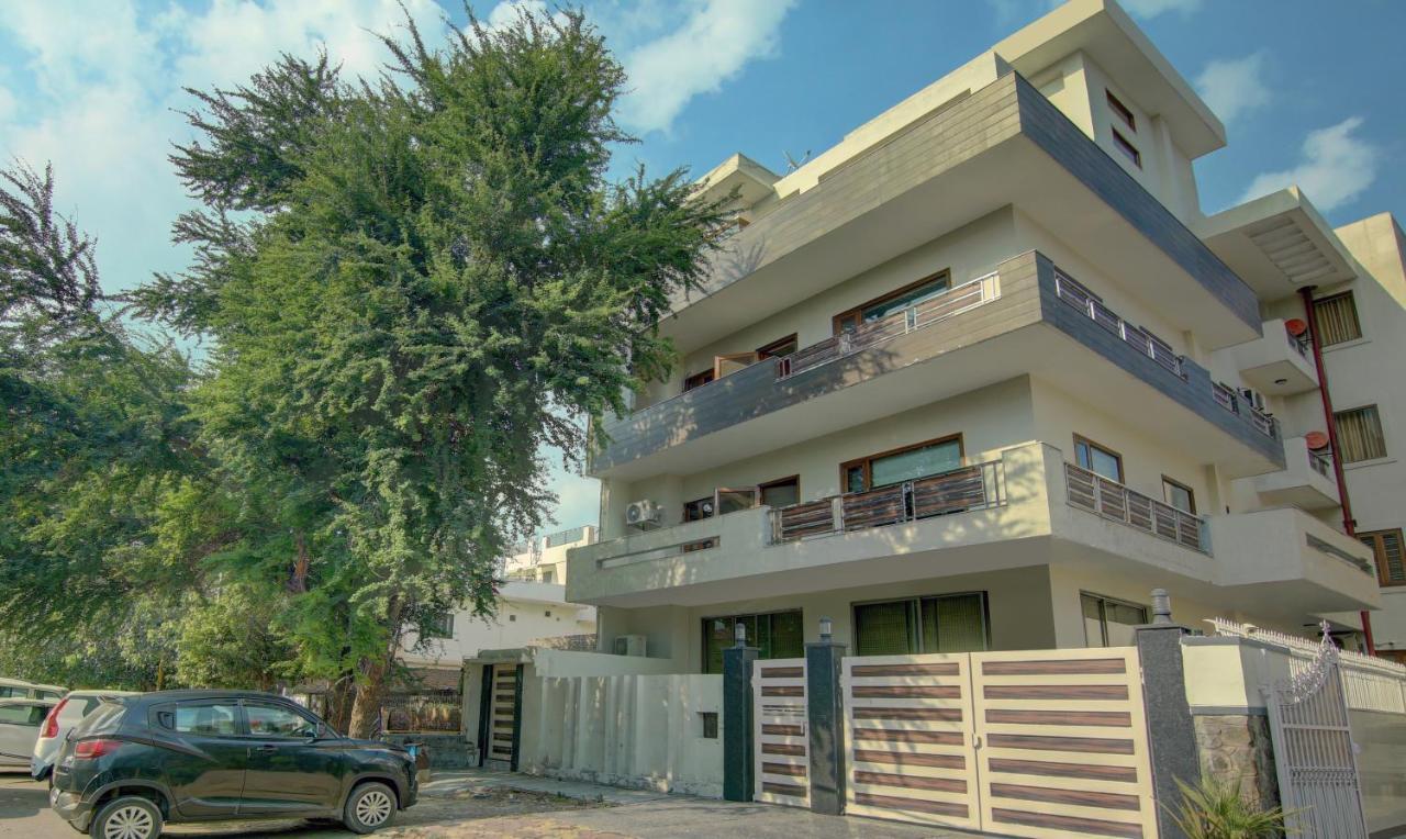 Itsy Hotels Swastika Inn Sector 26 Noida Exteriör bild