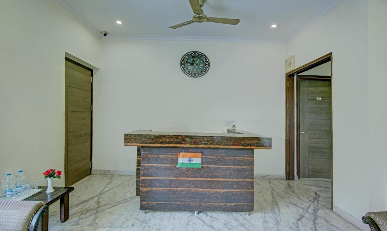 Itsy Hotels Swastika Inn Sector 26 Noida Exteriör bild