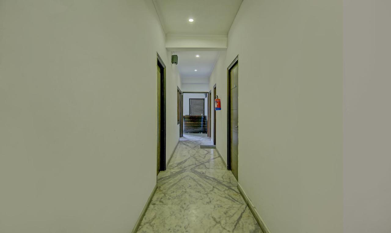 Itsy Hotels Swastika Inn Sector 26 Noida Exteriör bild